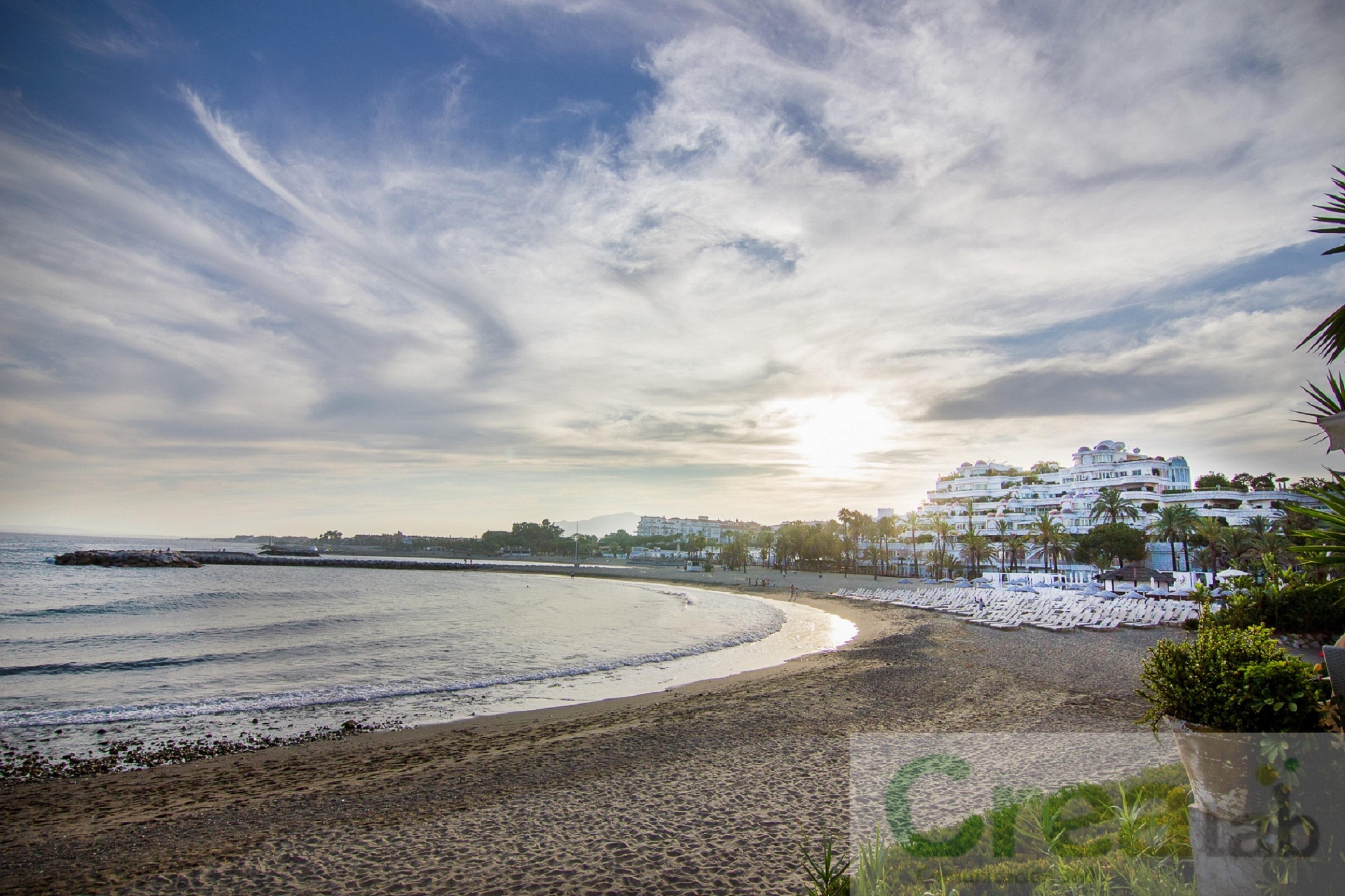 Park Plaza Suites Apartamentos Marbella Esterno foto